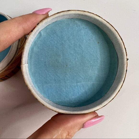 VINTAGE WOODEN CARVED‎ SWAN TRINKET BOX MID CENTURY - Picture 6 of 10